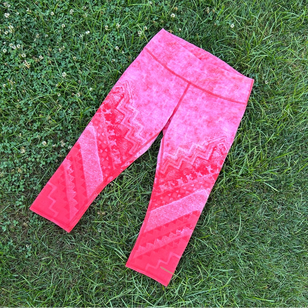 Alo Yoga Pink Printed Cropped Leggings